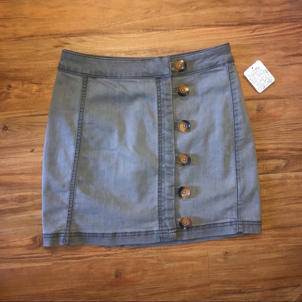 NWT ⚡️Free People Mini Skirt